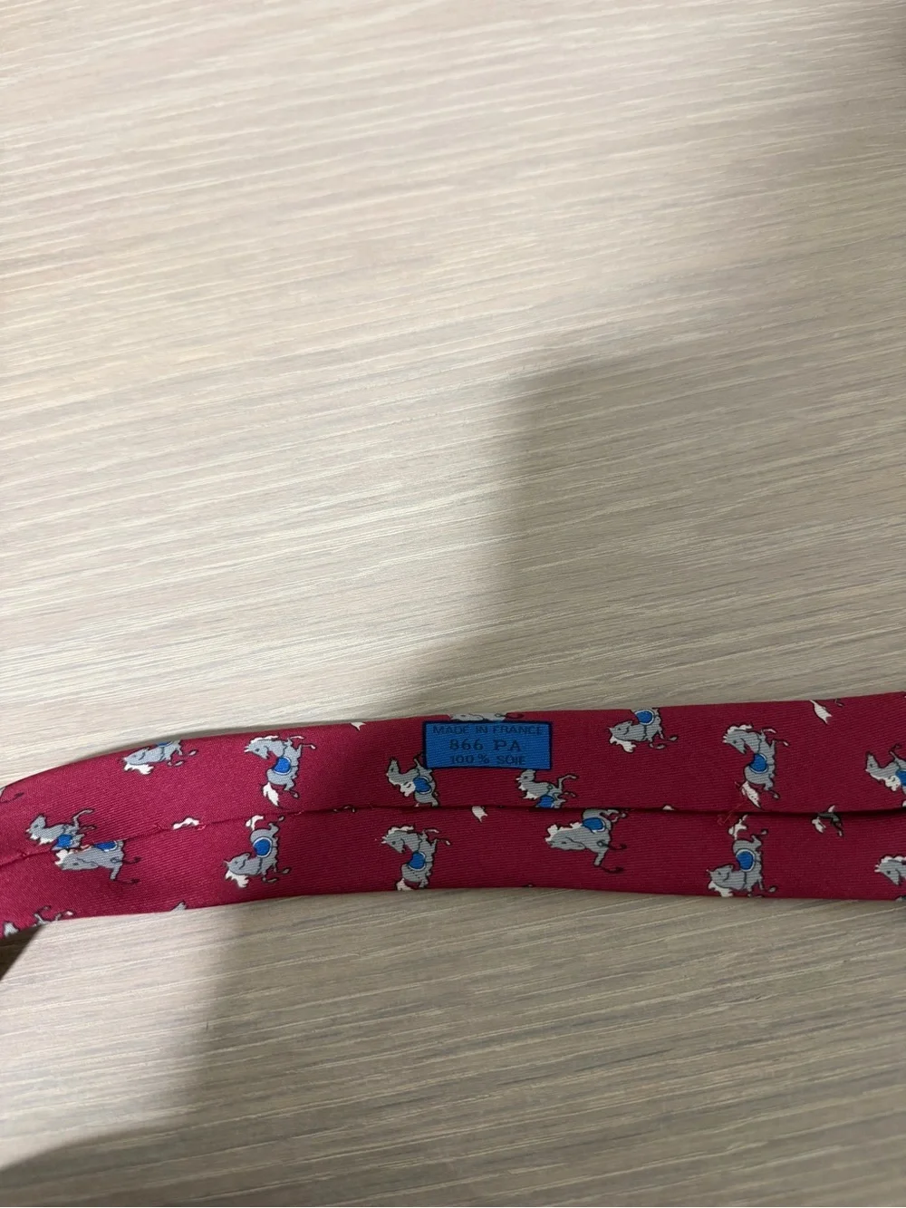 Vintage Hermès Paris 100% Silk Burgundy Horse Print Men’s Tie